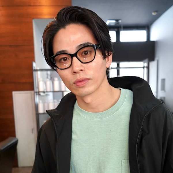 IRIE HAIR DESIGN【アイリーヘアデザイン】のスタッフ紹介。五嶋 亮