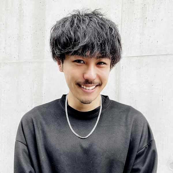 XELM Beauty salon【ジィルム ビューティーサロン】のスタッフ紹介。福田 健人