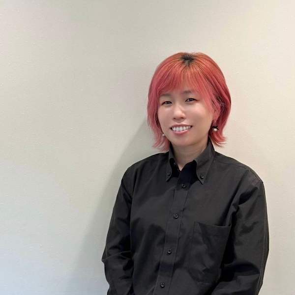 Pu-ro Barber【プーロバーバー】のスタッフ紹介。上地恵美