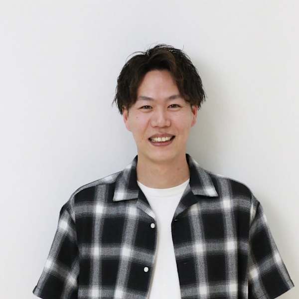 Ash 稲田堤店【アッシュイナダヅツミテン】のスタッフ紹介。山下 立