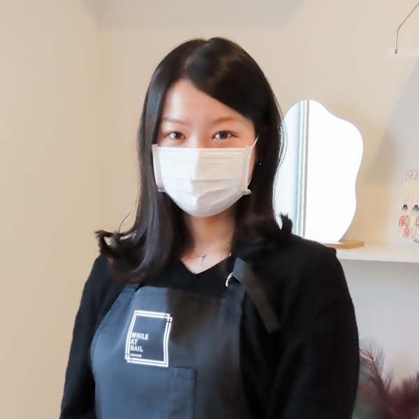 while at nail HARAJUKU【ホワイルアットネイルハラジュク】のスタッフ紹介。ナギ