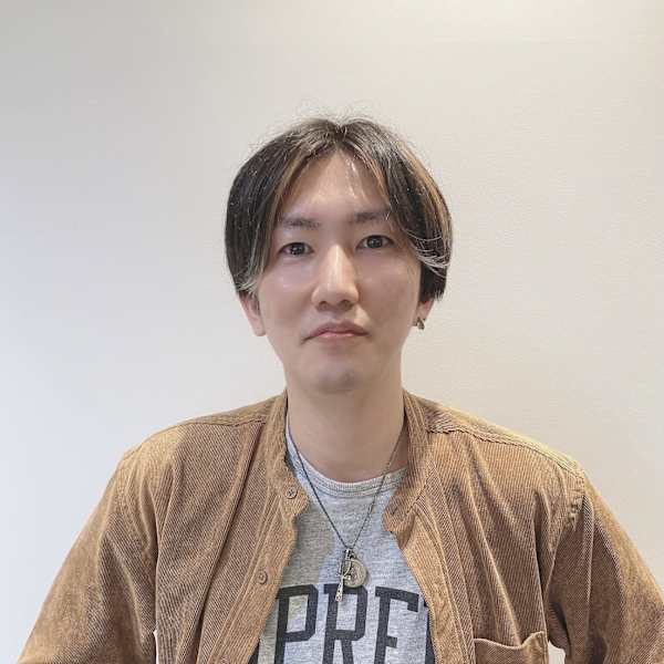 1%er professional【ワンパーセンター プロフェッショナル】のスタッフ紹介。小山慶一郎