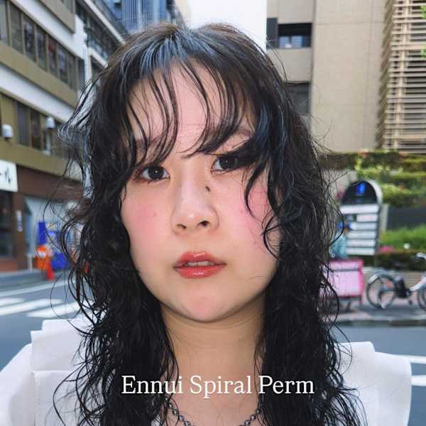 外国人風スパイラルパーマ