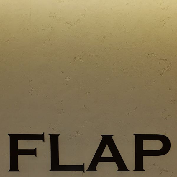 FLAP【フラップ】のスタッフ紹介。TOMOKO