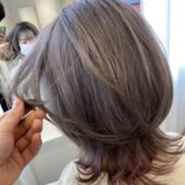 パールグレージュ