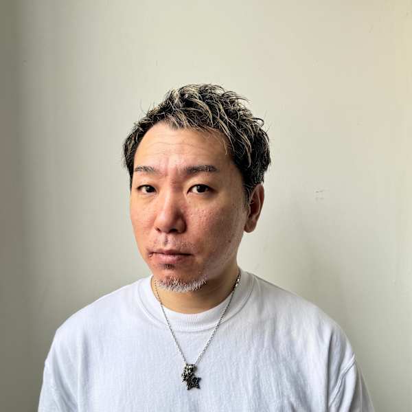 GROOMER/S TOKYO本店【グルーマーズトウキョウ】【グルーマーズトウキョウ ホンテン】のスタッフ紹介。井崎 伸吾