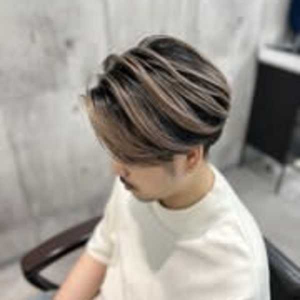 ベージュカラー