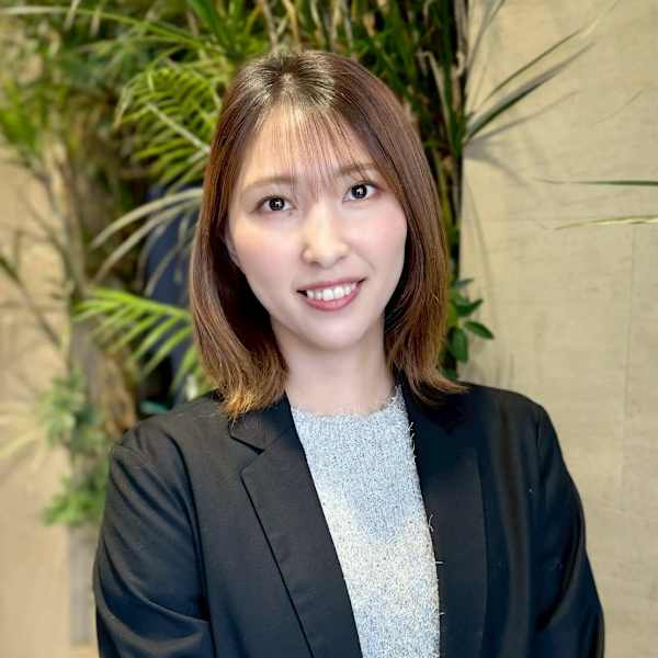 LUCK由比ヶ浜【ラックユイガハマ】のスタッフ紹介。篠崎 綾子