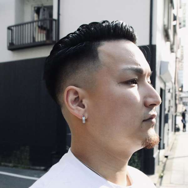 スキンフェード×サイドパート