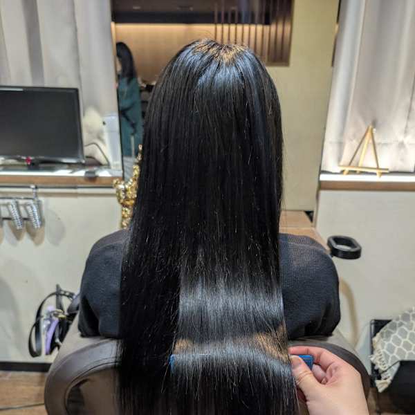 黒髪ロングヘアー