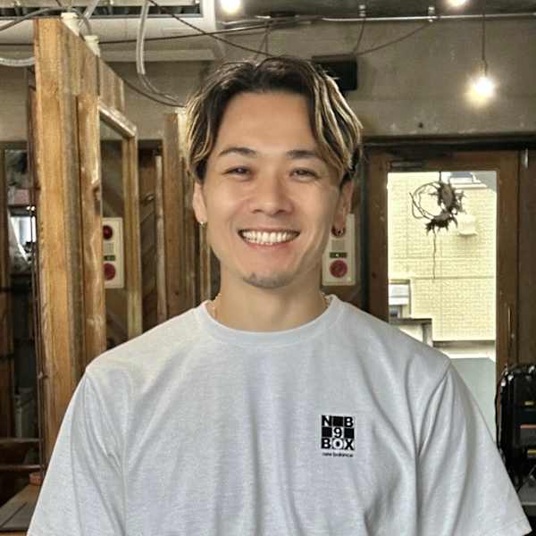 enne hair&organic【エンネ ヘアーアンドオーガニック】のスタッフ紹介。yota