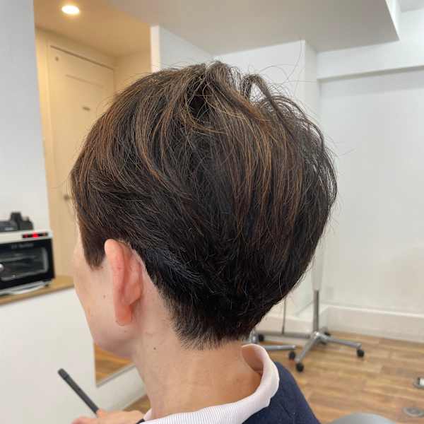 刈り上げショートスタイル