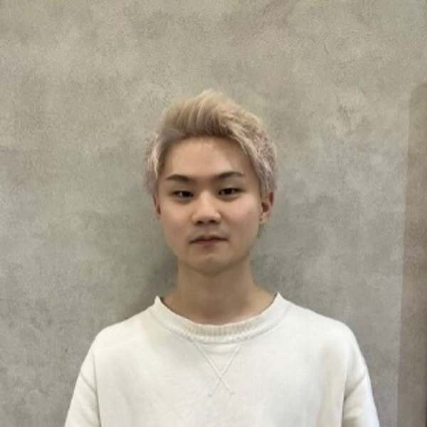 veretta. 松井山手店【ベレッタマツイヤマテテン】のスタッフ紹介。齊藤興