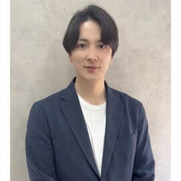 CLALA 博多駅前【クララ ハカタエキマエ】のスタッフ紹介。古賀 義大