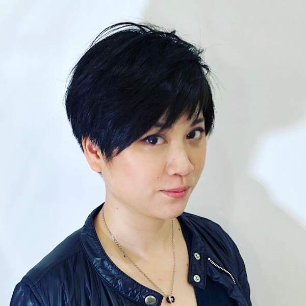 黒髪ベリーショート
