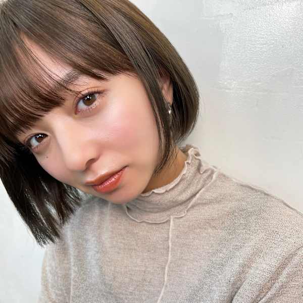 オリーブベージュとコンパクトボブ|ECLART Reala 町田店 【エクラートリアーラ】