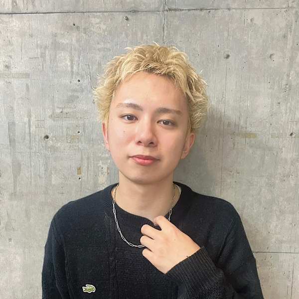 メンズパーマ専門店 覇気~HAKI~【メンズパーマセンモンテン ハキ】のスタッフ紹介。矢野