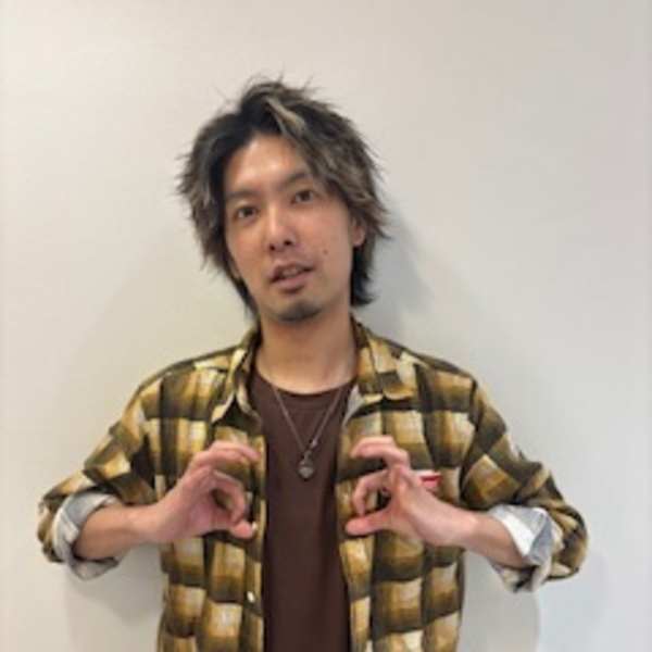 HAIR & MAKE EARTH 東神奈川店【ヘアメイクアース ヒガシカナガワテン】のスタッフ紹介。樫 勇人