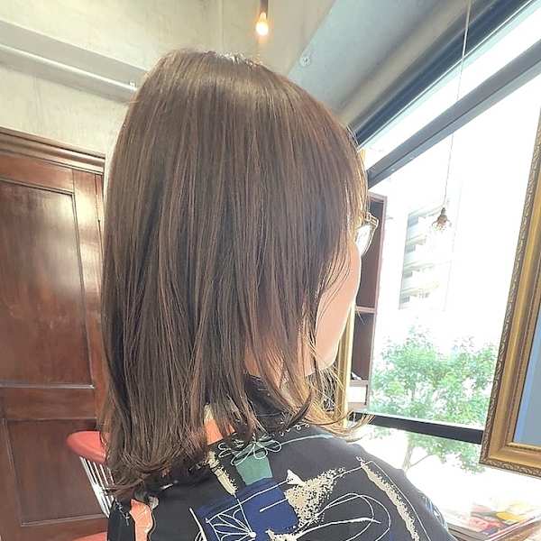 大人小顔似合わせレイヤーカット。