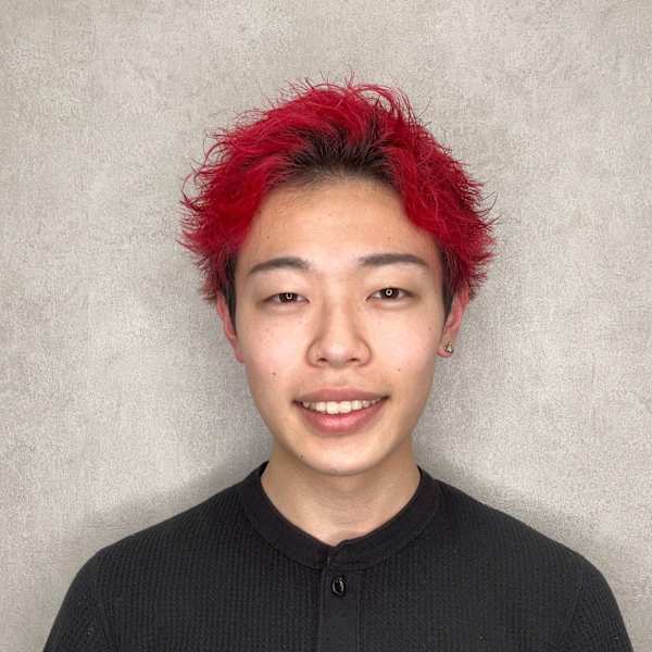 EARTH coiffure beaut? 新潟青山店【アース コアフュールボーテ ニイガタアオヤマテン】のスタッフ紹介。石塚 光流
