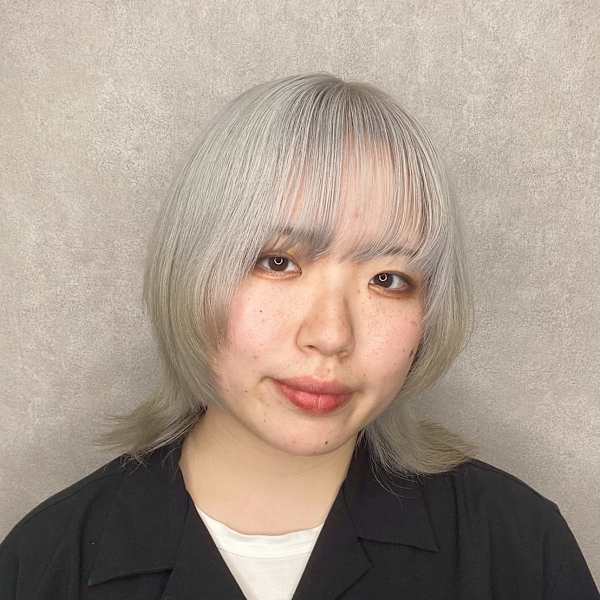 EARTH coiffure beaut? 新潟青山店【アース コアフュールボーテ ニイガタアオヤマテン】のスタッフ紹介。高杉 唯