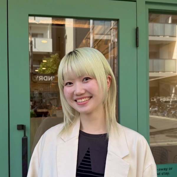 HERMITAGE【エルミタージュ】【エルミタージュ】のスタッフ紹介。阪本 安里