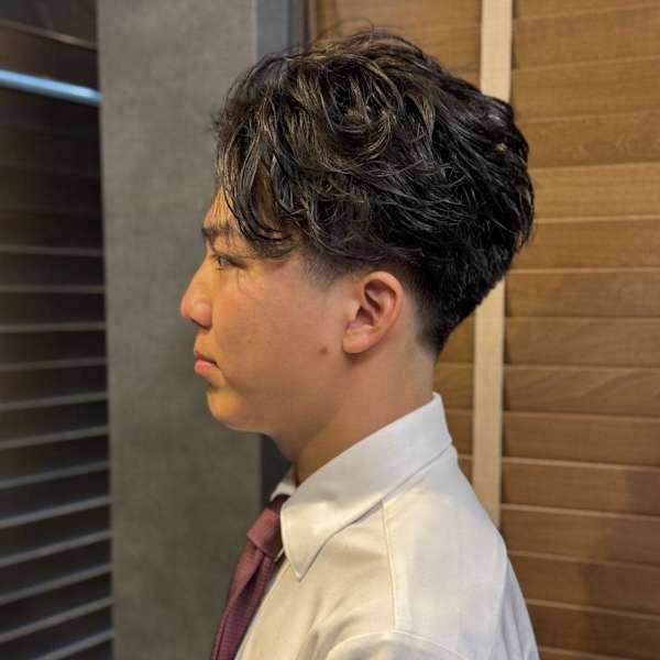 ビジネスにオススメ!!フェザーパーマスタイル!|バーバーバー赤羽