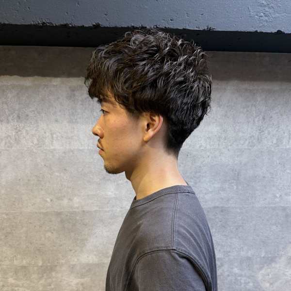 ビジネス場面にもピッタリ 清潔感MAXパーマスタイル|バーバーバー赤羽