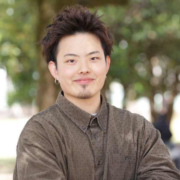 プランツヘアー博多【プランツヘアーハカタ】のスタッフ紹介。木崎 太嗣