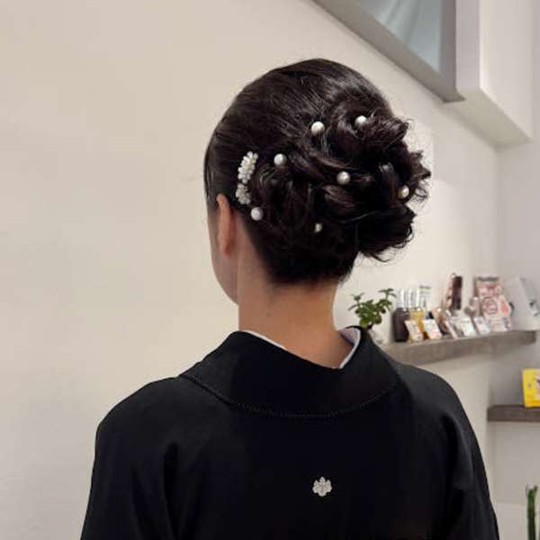 和装シニョンスタイル