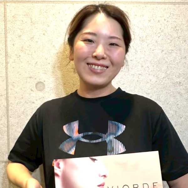 ヴィオーデ美容整体サロン 横浜店【ヴィオーデビヨウセイタイサロン ヨコハマテン】のスタッフ紹介。ヤマシタ ノゾミ