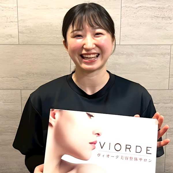 ヴィオーデ美容整体サロン 錦糸町店【ヴィオーデビヨウセイタイサロン キンシチョウテン】のスタッフ紹介。スミヤ メイ