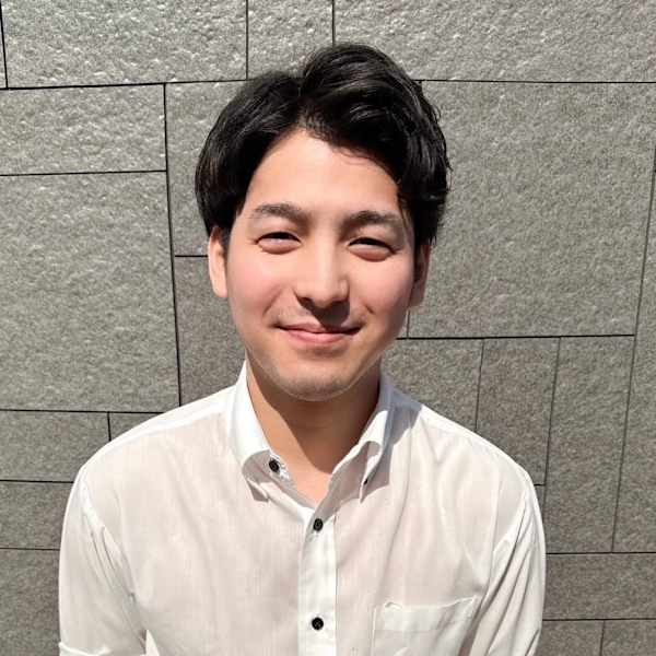 HIRO GINZA 新橋店【理容室】【ヒロギンザシンバシテン】のスタッフ紹介。山内 敢史