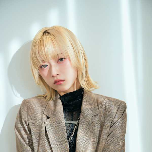 ホワイトブロンドウルフボブ|lico×little 大通