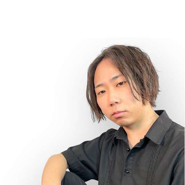 fenice international hairsalon【フェニーチェ】のスタッフ紹介。TOMO