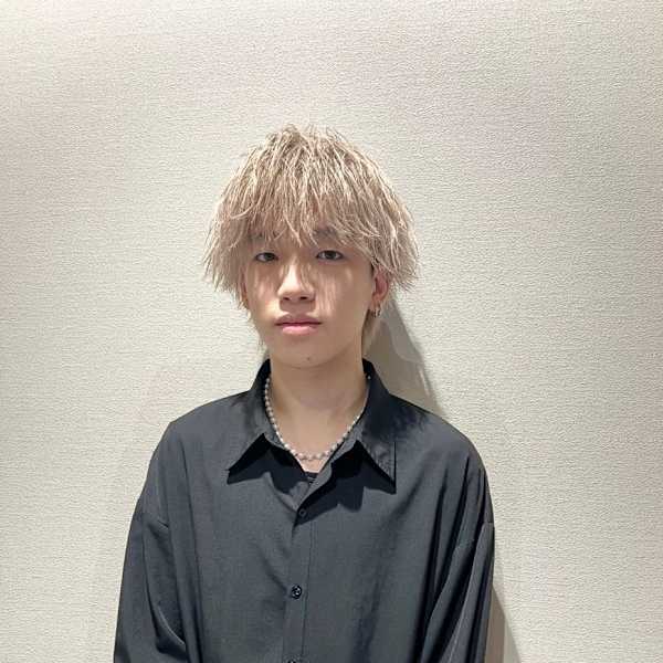 ACT JAPAN GRAND CENTRAL【アクトジャパン グランドセントラル】のスタッフ紹介。山下 怜