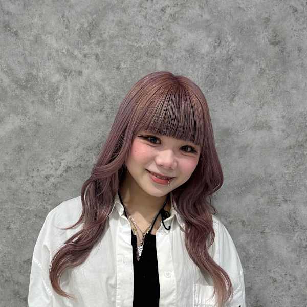 HAIR & MAKE EARTH 八王子店【ヘアメイクアース ハチオウジテン】のスタッフ紹介。小澤 あみ