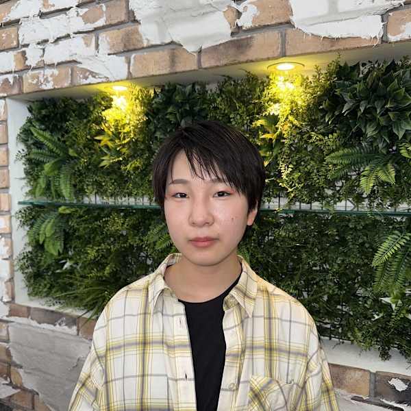 Hair.& Spa Ingrove 千葉ニュータウン店【イングローブ】のスタッフ紹介。瀬戸 泉葉