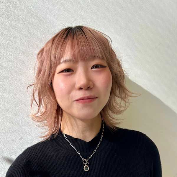 HAIR & MAKE EARTH 天満橋店【ヘアメイクアース テンマバシテン】のスタッフ紹介。雪本 凜乃