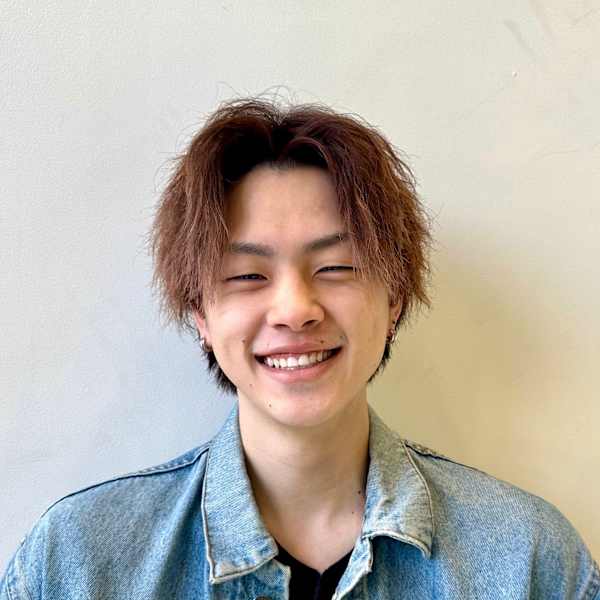 HAIR & MAKE EARTH 天満橋店【ヘアメイクアース テンマバシテン】のスタッフ紹介。橋本 瞬