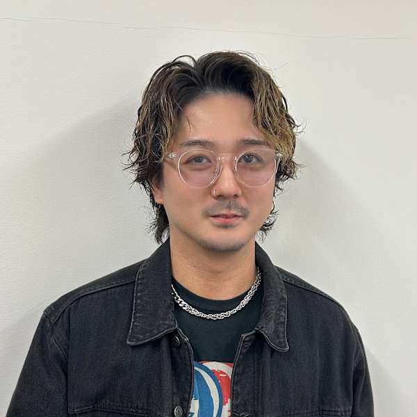 Men's salon VERDE【メンズサロンヴェルデ】のスタッフ紹介。山田 智也