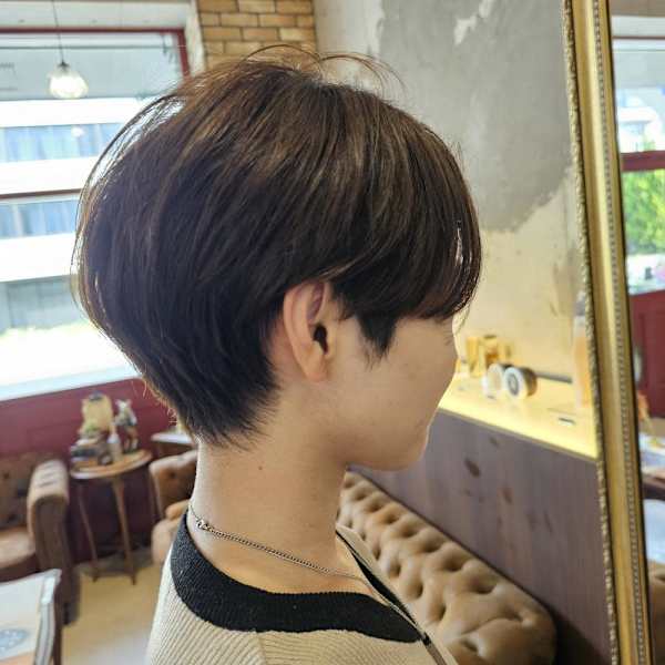 ショートヘア