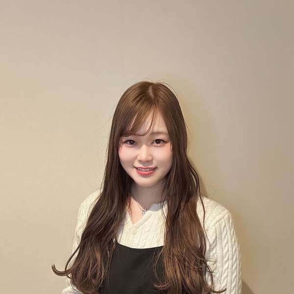 ANNE 東心斎橋店 【アンネ】【アンネ ヒガシシンサイバシテン】のスタッフ紹介。マユ