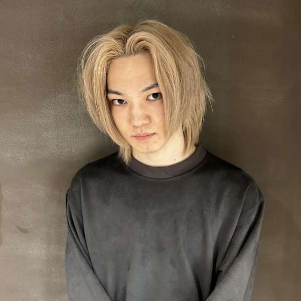 【全席半個室サロン】Natural 池袋店【ナチュラル イケブクロテン】のスタッフ紹介。相原 拓歩