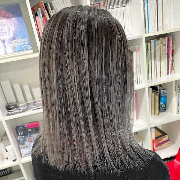 バレイヤージュカラー/白髪ぼかし/切りっぱなし/髪質改善