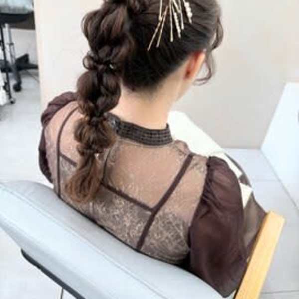 編みポニー（ヘアセット、ダウンスタイル）
