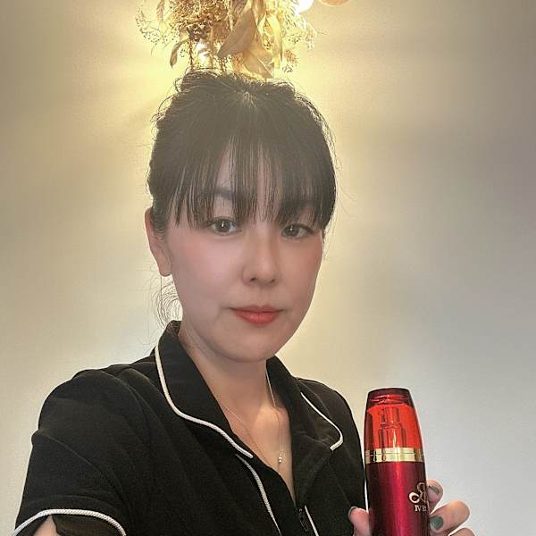 Ulu.Total Beauty Salon【ウル トータルビューティサロン】のスタッフ紹介。フジカワヨウコ