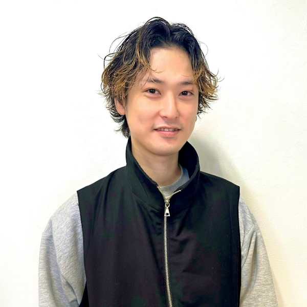 . ...ashiato... .【アシアト】のスタッフ紹介。中村光洋