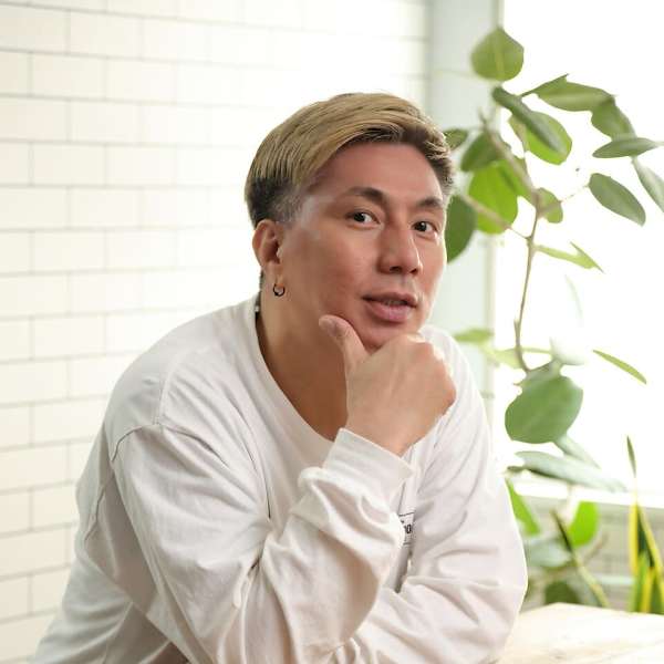 ASOBI hair design【アソビヘアデザイン】のスタッフ紹介。takahata