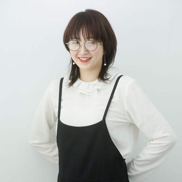 ヘアーサロン ソシエ 伊勢丹立川店【ヘアーサロン ソシエ イセタンタチカワテン】のスタッフ紹介。阿閉 衣紅子